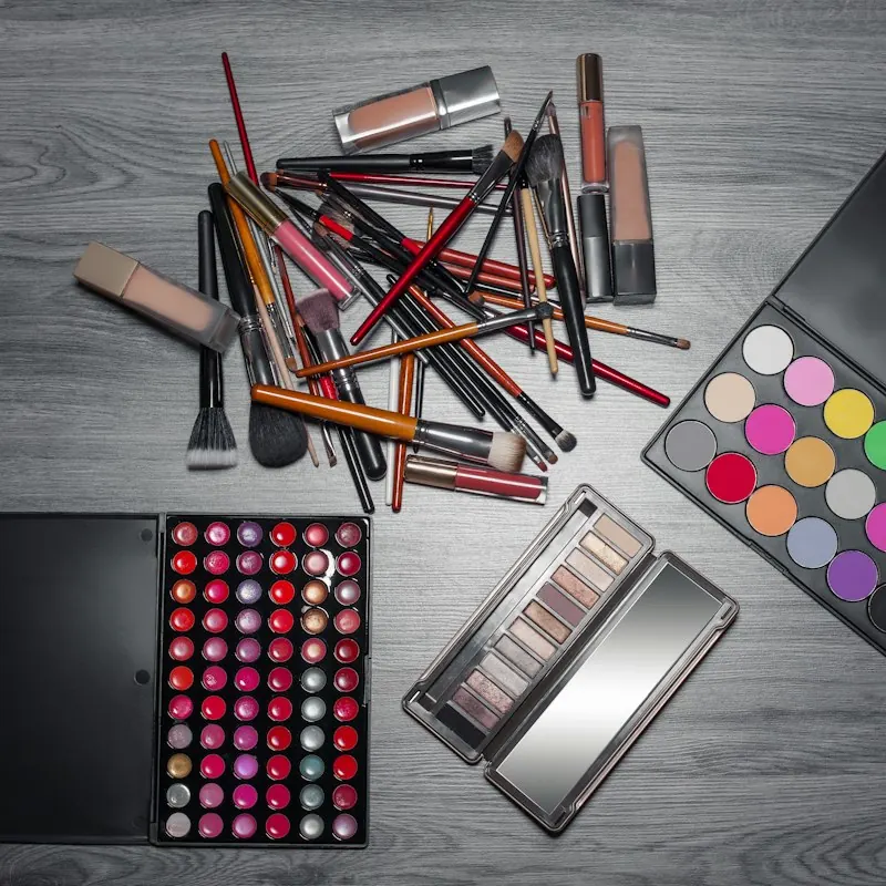 Eyeshadow Palette 9 Warna